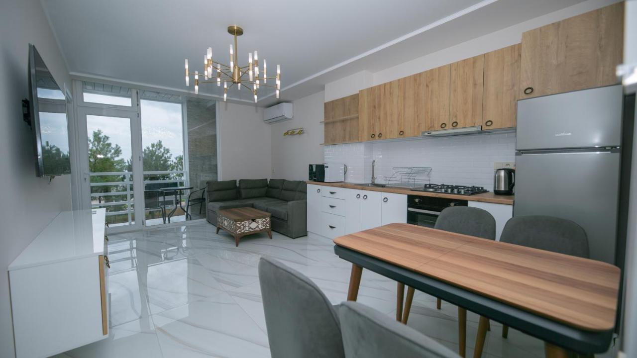 Next The Sea Apartment Батуми Екстериор снимка